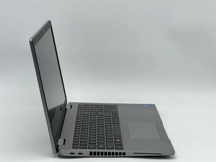 Ноутбук Dell Latitude 5520, i5-1145G7, 16 GB, 240 GB, Intel Iris Xe Graphics, 1920x1080, IPS [SH26051093] БУ - зображення 2