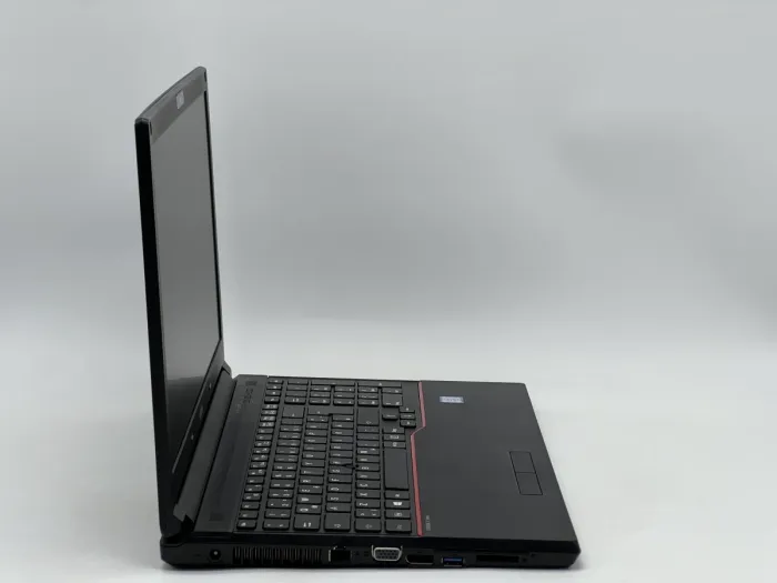 Ноутбук Fujitsu LifeBook E556, i5-6300U, 8 GB, 120 GB, Intel HD Graphics 520, 1366x768, TN [DV2608225] БУ - зображення 2