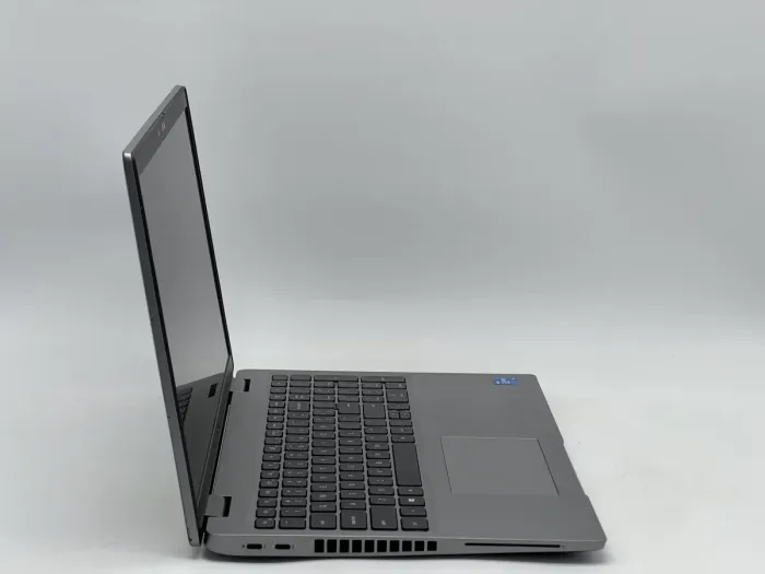 Ноутбук Dell Latitude 5520, i5-1145G7, 16 GB, 240 GB, Intel Iris Xe Graphics, 1920x1080, IPS [SH26051290] БУ - зображення 2