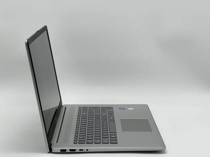 Ноутбук HP Laptop 17-c3000, I5-1334U, 16 GB, 240 GB, Intel UHD Graphics, 1600x900, TN [SH2602268] БУ - зображення 2