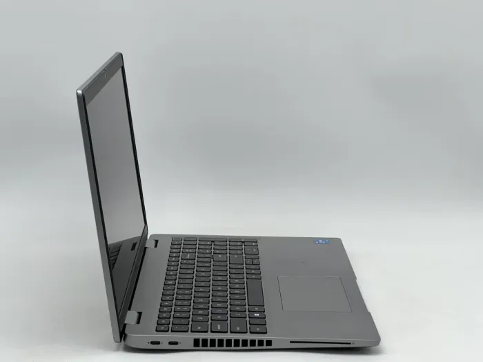 Ноутбук Dell Latitude 5520, i5-1145G7, 16 GB, 240 GB, Intel Iris Xe Graphics, 1920x1080, IPS [SH2608361] БУ - зображення 2