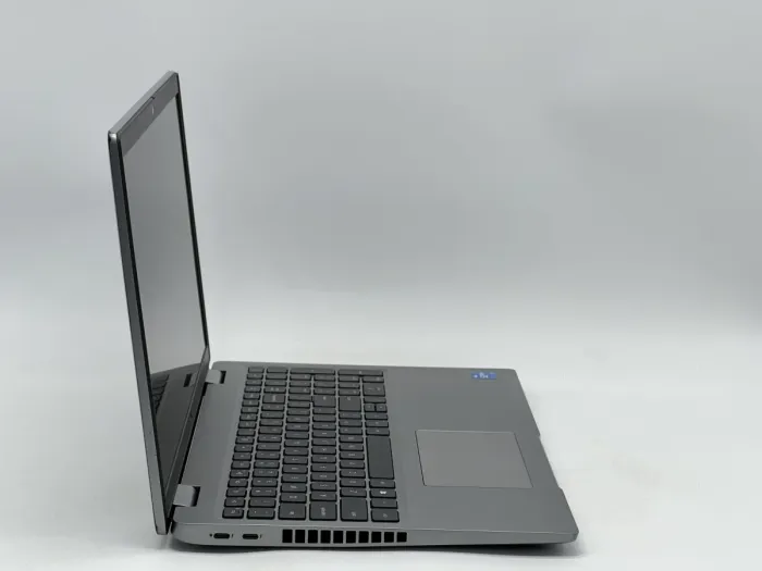 Ноутбук Dell Latitude 5520, i5-1145G7, 16 GB, 240 GB, Intel Iris Xe Graphics, 1920x1080, IPS [SH26061492] БУ - зображення 2