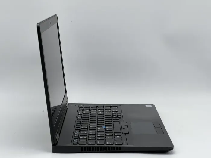 Ноутбук Dell Latitude E5570, i3-6100u, 8 GB, 240 GB, Intel HD Graphics 520, 1920x1080, IPS [SH2603684] БУ - изображение 2