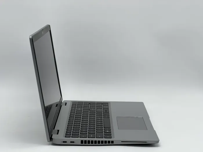 Ноутбук Dell Latitude 5520, i5-1135G7, 16 GB, 240 GB, Intel Iris Xe Graphics, 1920x1080, IPS [SH26021727] БУ - зображення 2