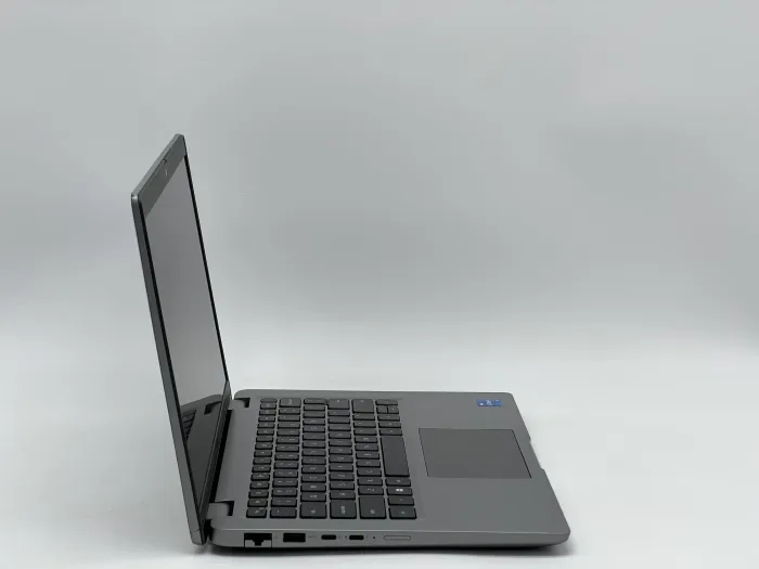 Ноутбук Dell Latitude 5440, i5-1350P, 16 GB, 240 GB, Intel UHD Graphics, 1920x1080, IPS [SH26051043] БУ - зображення 2