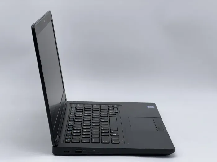 Ноутбук Dell Latitude 5480, i5-7300HQ, 8 GB, 240 GB, Intel HD Graphics 630, 1366x768, TN [SH2604161] БУ - зображення 2