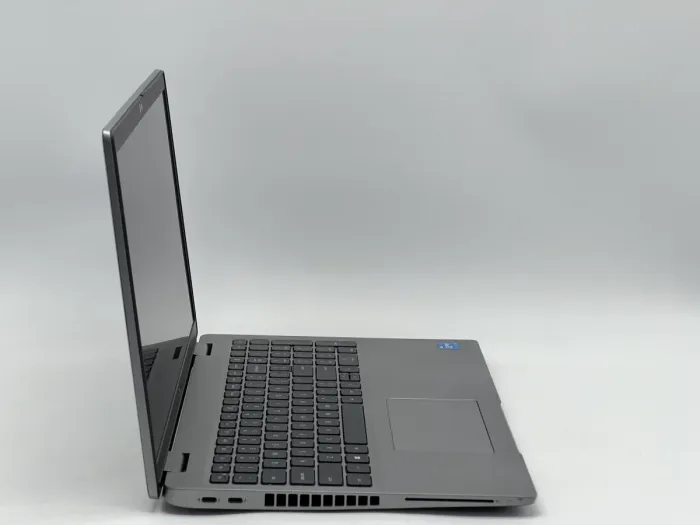 Ноутбук Dell Latitude 5520, i5-1145G7, 16 GB, 240 GB, Intel Iris Xe Graphics, 1920x1080, IPS [SH26061014] БУ - зображення 2