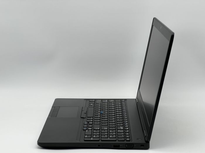 Ноутбук Dell Latitude 5590, i5-7300U, 8 GB, 120 GB, Intel HD Graphics 620, 1366x768, TN [SH26061020] БУ - изображение 3