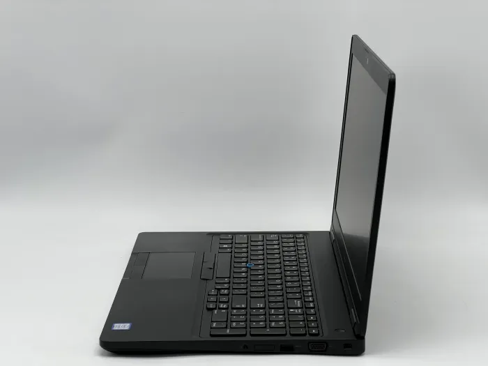 Ноутбук Dell Latitude 5590, i5-7300U, 8 GB, 120 GB, Intel HD Graphics 620, 1366x768, TN [SH26061013] БУ - зображення 3