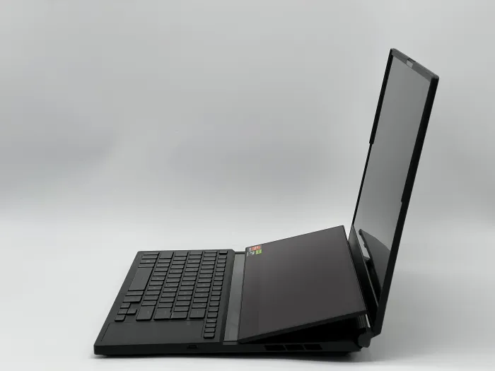 Ноутбук Asus ROG Zephyrus Duo GX650PY, AMD Ryzen 9 7945HX, 32 GB, 960 GB, NVIDIA GeForce RTX 4090, 2560 x 1600, OLED [SH26031123] БУ - зображення 3