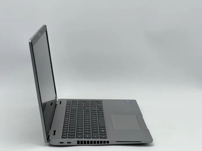 Ноутбук Dell Latitude 5520, i7-1185G7, 16 GB, 240 GB, Intel Iris Xe Graphics, 1920x1080, IPS [SH2607277] БУ - зображення 2