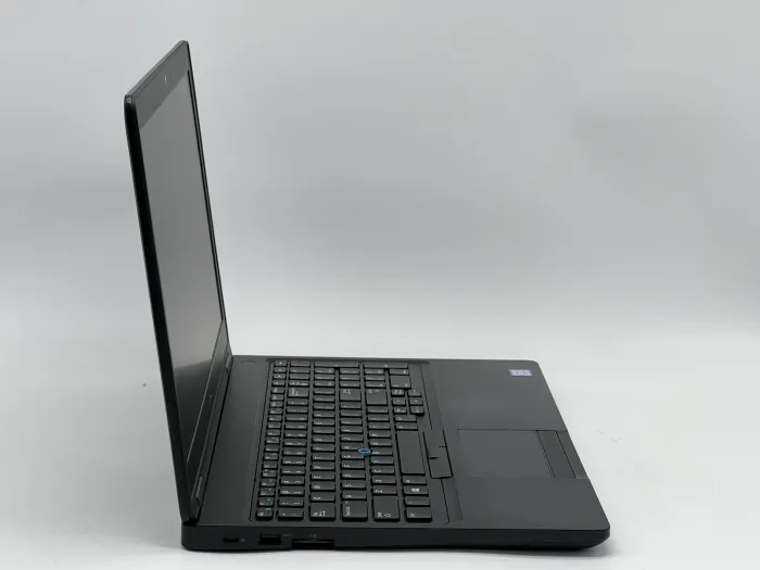 Ноутбук Dell Latitude 5590, i5-7300U, 8 GB, 120 GB, Intel HD Graphics 620, 1366x768, TN [SH26051057] БУ - зображення 2