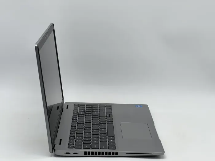 Ноутбук Dell Latitude 5520, i5-1145G7, 16 GB, 240 GB, Intel Iris Xe Graphics, 1920x1080, IPS [SH2609440] БУ - зображення 2