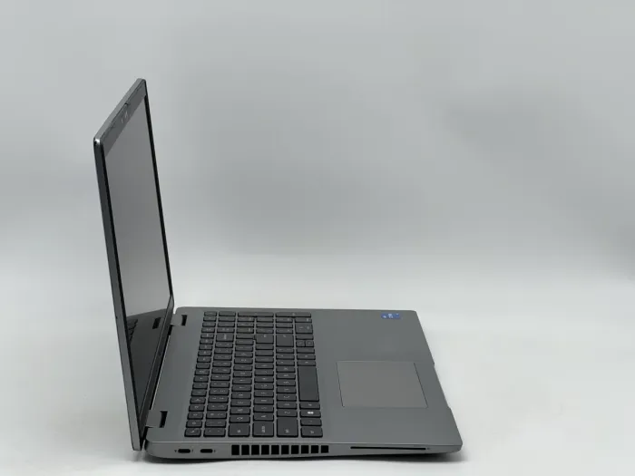 Ноутбук Dell Latitude 5520, i5-1145G7, 16 GB, 240 GB, Intel Iris Xe Graphics, 1920x1080, IPS [SH2609443] БУ - изображение 2