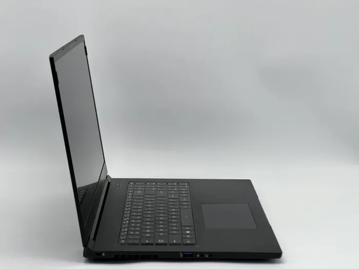 Ноутбук Maingear Vector Pro 17 MG-VCP17I-3070, i7-11800H, 16 GB, 960 GB, NVIDIA GeForce RTX 3070, 1920x1080, IPS [SH2510789] БУ - зображення 3