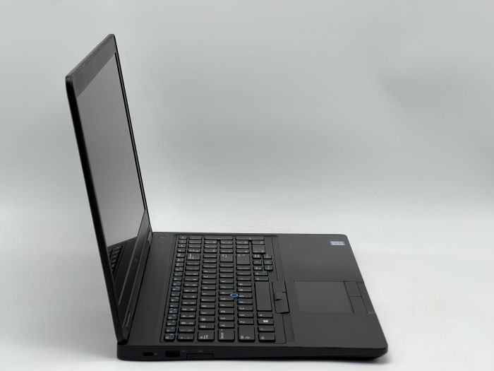 Ноутбук Dell Latitude 5590, i5-8350U, 16 GB, 240 GB, Intel UHD Graphics 620, 1920x1080, IPS [SH2610130] БУ - изображение 2