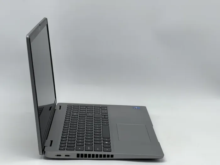 Ноутбук Dell Latitude 5520, i7-1165G7, 16 GB, 240 GB, Intel Iris Xe Graphics, 1920x1080, IPS [SH2609302] БУ - изображение 2