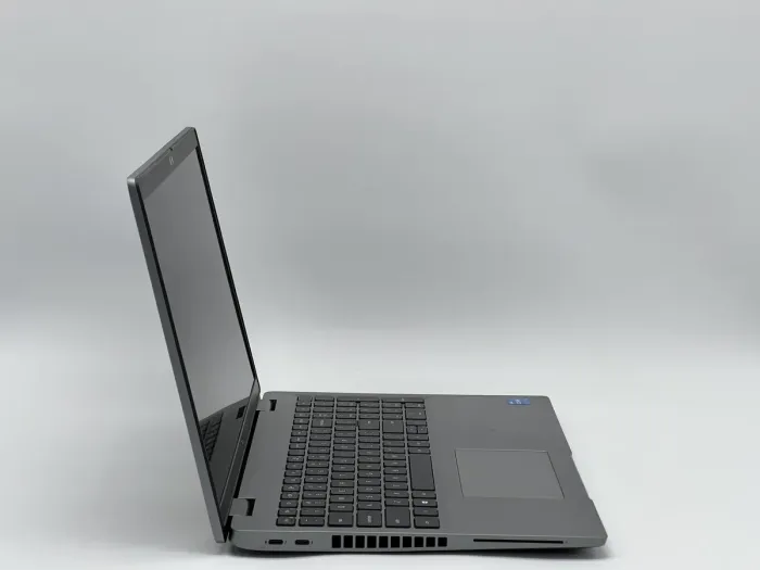 Ноутбук Dell Latitude 5520, i5-1135G7, 16 GB, 240 GB, Intel Iris Xe Graphics, 1920x1080, IPS [SH26021726] БУ - зображення 2
