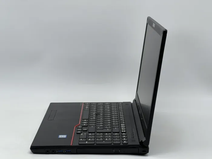 Ноутбук Fujitsu LifeBook E556, i5-6300U, 8 GB, 120 GB, Intel HD Graphics 520, 1366x768, TN [DV2608228] БУ - изображение 3