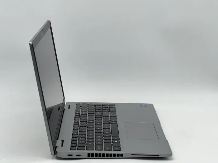 Ноутбук Dell Latitude 5520, i7-1185G7, 16 GB, 240 GB, Intel Iris Xe Graphics, 1920x1080, IPS [SH2608189] БУ - зображення 2