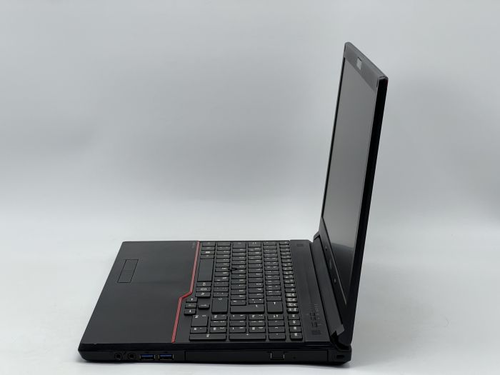 Ноутбук Fujitsu LifeBook E556, i5-6300U, 8 GB, 120 GB, Intel HD Graphics 520, 1366x768, TN [DV2608231] БУ - изображение 3