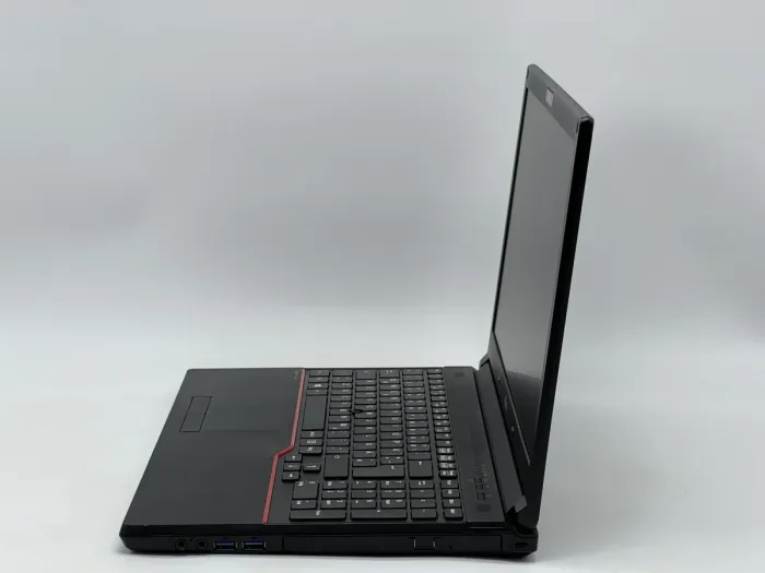 Ноутбук Fujitsu LifeBook E556, i5-6300U, 8 GB, 120 GB, Intel HD Graphics 520, 1366x768, TN [DV2608231] БУ - зображення 3