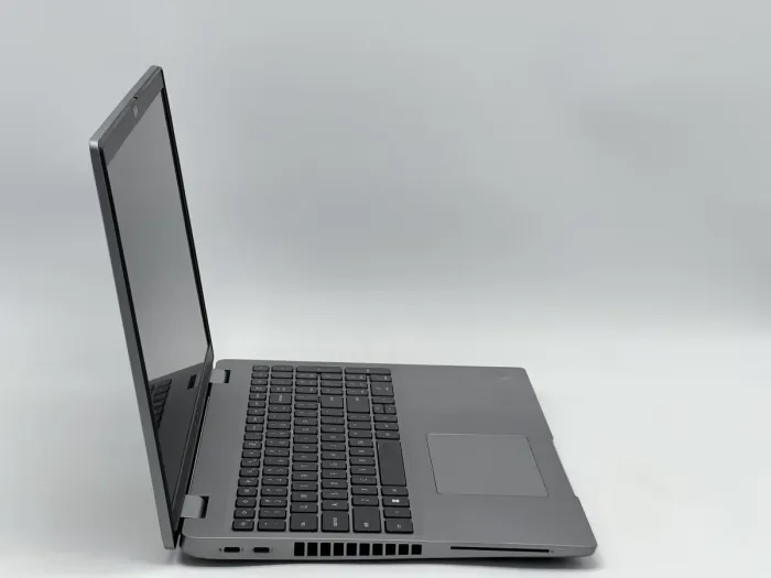 Ноутбук Dell Latitude 5520, i5-1145G7, 16 GB, 240 GB, Intel Iris Xe Graphics, 1920x1080, IPS [SH26061003] БУ - зображення 2