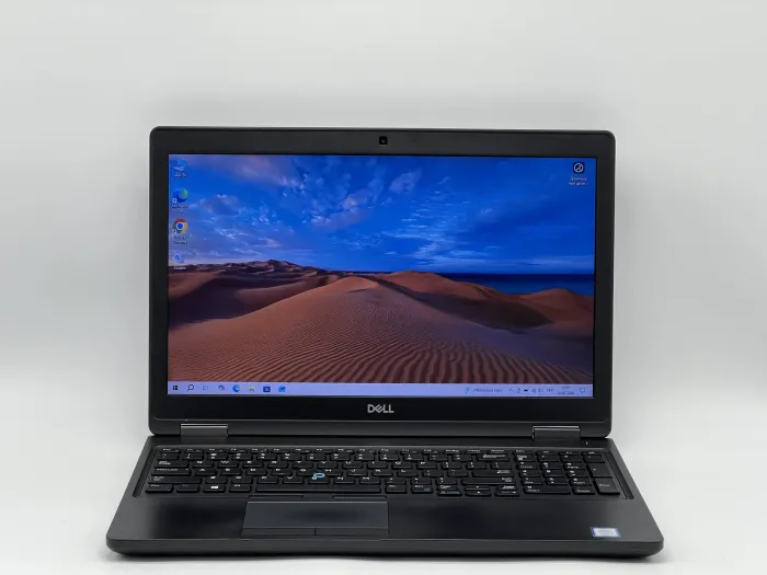 Ноутбук Dell Latitude 5590, i5-7300U, 8 GB, 120 GB, Intel HD Graphics 620, 1366x768, TN [SH2605882] БУ - зображення 1