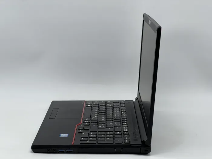 Ноутбук Fujitsu LifeBook E556, i5-6300U, 8 GB, 120 GB, Intel HD Graphics 520, 1366x768, TN [DV2608225] БУ - зображення 3