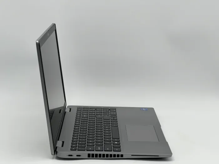 Ноутбук Dell Latitude 5520, i7-1185G7, 16 GB, 240 GB, Intel Iris Xe Graphics, 1920x1080, IPS [SH2606298] БУ - зображення 2