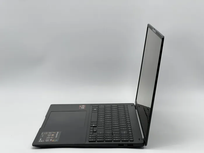 Ноутбук Asus VivoBook S16 M5606WA, AMD Ryzen AI 9 HX 370, 32 GB, 480 GB, AMD Radeon 890M, 3200x2000, OLED [SH26031124] БУ - зображення 3