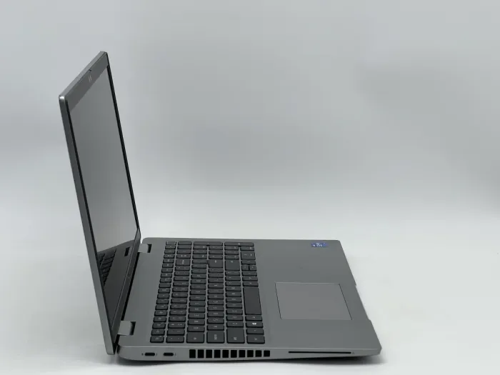Ноутбук Dell Latitude 5520, i7-1185G7, 16 GB, 240 GB, Intel Iris Xe Graphics, 1920x1080, IPS [SH2607278] БУ - зображення 2