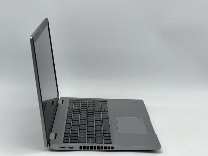 Ноутбук Dell Latitude 5520, i7-1185G7, 16 GB, 240 GB, Intel Iris Xe Graphics, 1920x1080, IPS [SH2610494] БУ - зображення 2