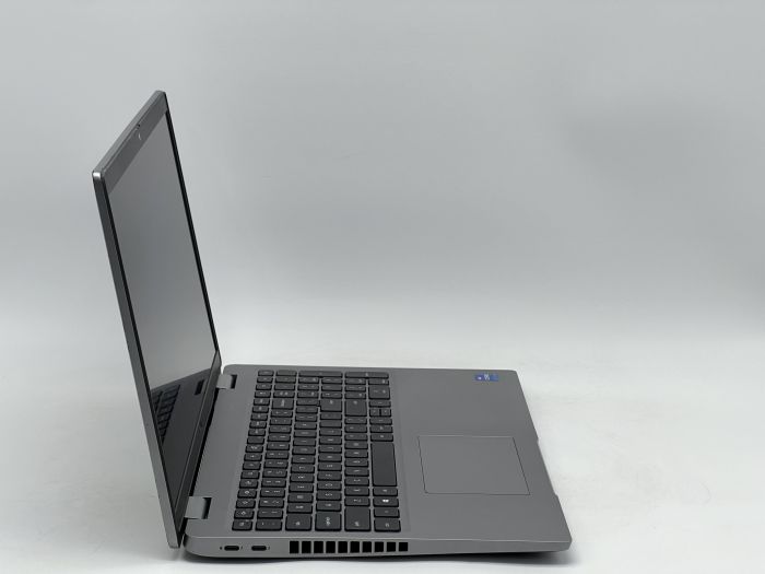 Ноутбук Dell Latitude 5520, i7-1185G7, 16 GB, 240 GB, Intel Iris Xe Graphics, 1920x1080, IPS [SH2609299] БУ - зображення 2