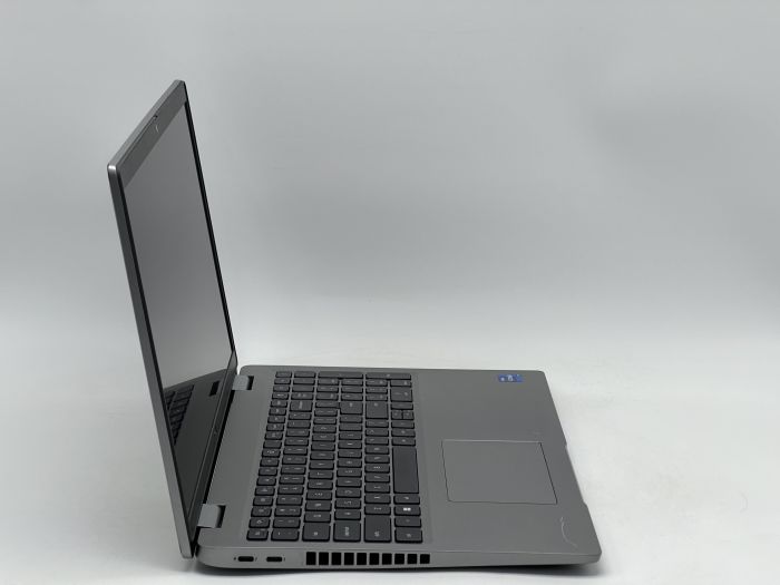 Ноутбук Dell Latitude 5520, i7-1185G7, 16 GB, 240 GB, Intel Iris Xe Graphics, 1920x1080, IPS [SH2610390] БУ - зображення 2