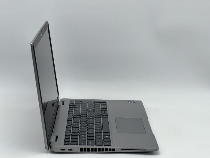Ноутбук Dell Latitude 5540, i5-1345U, 16 GB, 240 GB, Intel Iris Xe Graphics, 1920x1080, IPS [SH2606606] БУ - зображення 2