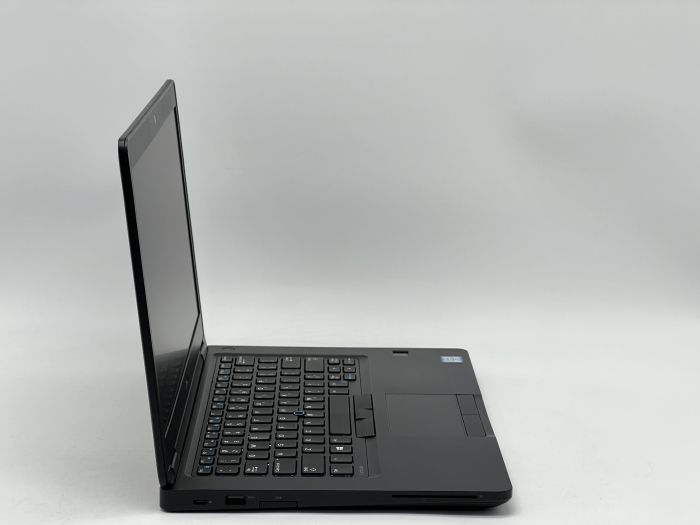 Ноутбук Dell Latitude 5480, i5-6300U, 8 GB, 120 GB, Intel HD Graphics 520, 1366x768, TN [DV2608244] БУ - зображення 2