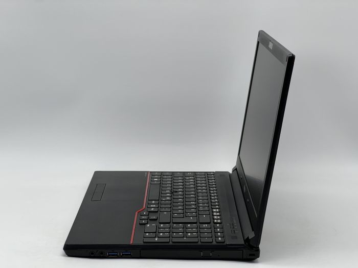 Ноутбук Fujitsu LifeBook E556, i5-6300U, 8 GB, 120 GB, Intel HD Graphics 520, 1366x768, TN [DV2608226] БУ - зображення 3