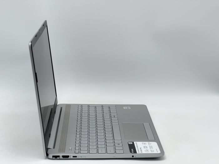 Ноутбук HP Laptop - 15-dw2048nr, i3-1005G1, 8 GB, 120 GB, Intel UHD Graphics, 1366x768, TN [SH26081116] БУ - зображення 2