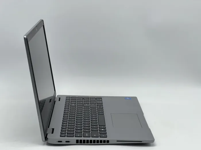 Ноутбук Dell Latitude 5520, i5-1145G7, 16 GB, 240 GB, Intel Iris Xe Graphics, 1920x1080, IPS [SH26051285] БУ - зображення 2