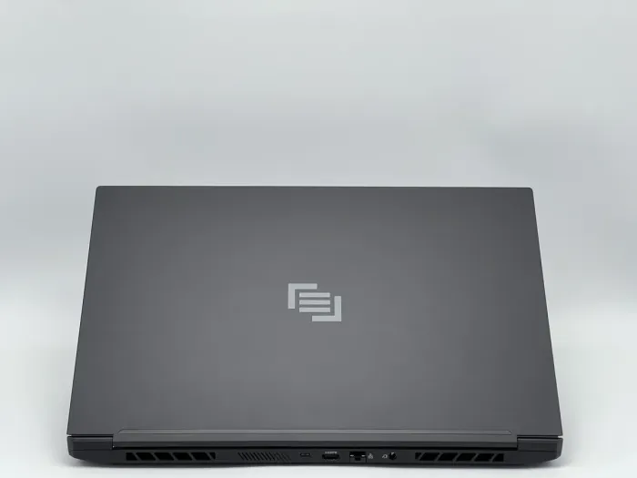 Ноутбук Maingear Vector Pro 2 MG-VCP17A3070, AMD Ryzen 9 5900HX, 32 GB, 480 GB, NVIDIA GeForce RTX 3070, 2560x1440, IPS [SH26031368] БУ - зображення 4