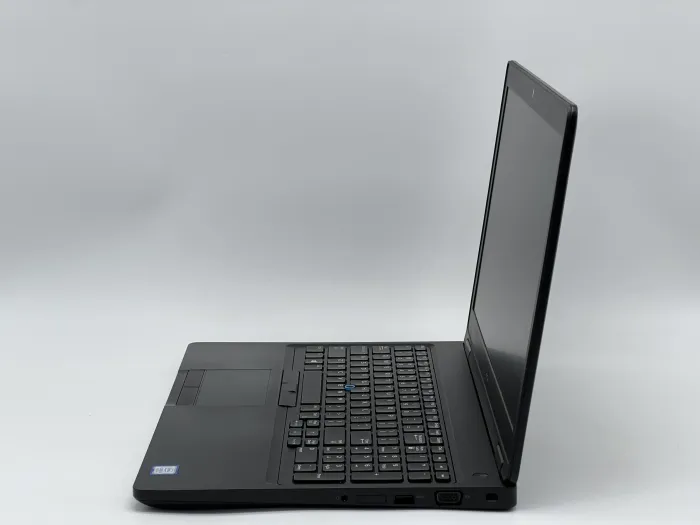 Ноутбук Dell Latitude 5590, i5-7300U, 8 GB, 120 GB, Intel HD Graphics 620, 1366x768, TN [SH26051057] БУ - зображення 3