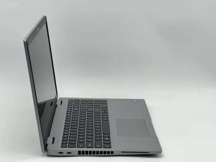Ноутбук Dell Latitude 5520, i5-1145G7, 16 GB, 240 GB, Intel Iris Xe Graphics, 1920x1080, IPS [SH2609425] БУ - зображення 2