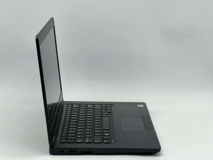 Ноутбук Dell Latitude 5480, i5-7300HQ, 8 GB, 240 GB, Intel HD Graphics 630, 1366x768, TN [SH2606609] БУ - зображення 2
