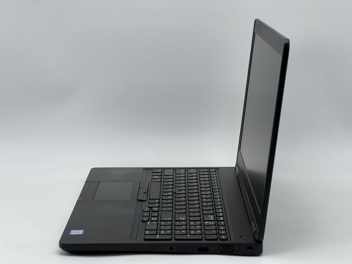 Ноутбук Dell Latitude 5590, i5-7300U, 16 GB, 240 GB, Intel HD Graphics 620, 1366x768, TN [SH2607332] БУ - зображення 3