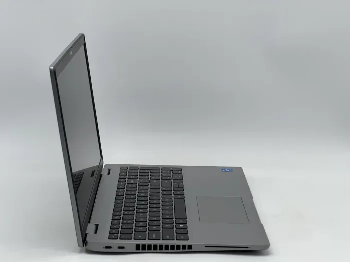 Ноутбук Dell Latitude 5520, i5-1145G7, 16 GB, 240 GB, Intel Iris Xe Graphics, 1920x1080, IPS [SH2605019] БУ - зображення 2