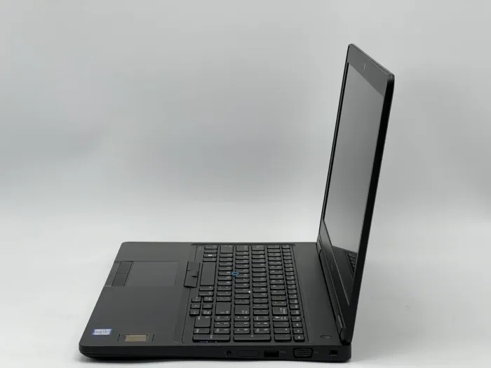 Ноутбук Dell Latitude 5580, i5-6300U, 8 GB, 120 GB, Intel HD Graphics 520, 1366x768, TN [SH2606255] БУ - зображення 3