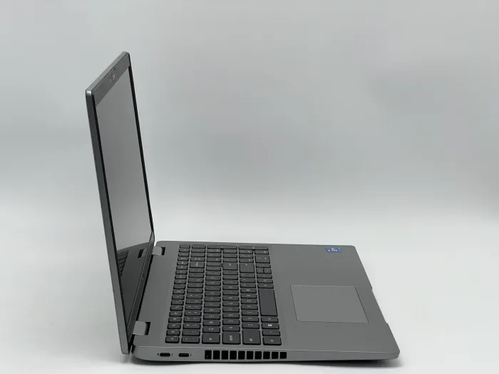 Ноутбук Dell Latitude 5520, i5-1145G7, 16 GB, 240 GB, Intel Iris Xe Graphics, 1920x1080, IPS [SH25121543] БУ - зображення 2