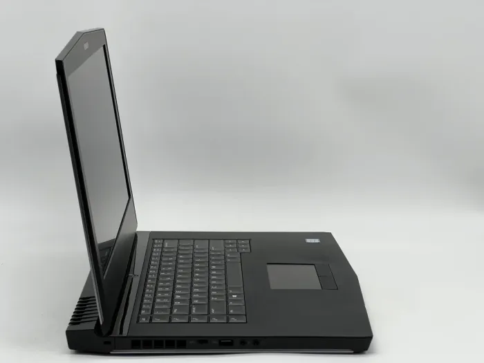Ноутбук Dell Alienware 15 R3, i5-6300HQ, 16 GB, 480 GB, NVIDIA GeForce GTX 1060, 1920x1080, IPS [SH26051439] БУ - зображення 2