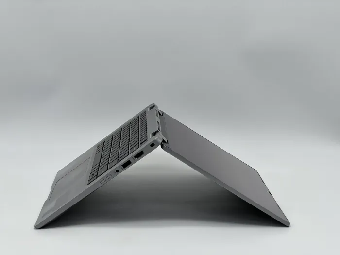 Ноутбук Dell Latitude 5330 2 in 1, i5-1245U, 16 GB, 240 GB, Intel Iris Xe Graphics, 1920x1080, IPS [SH26051104] БУ - зображення 4